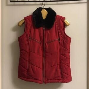 ND women’s full zipper Vest jacket  red sz mp sleeveless faux fur collar neck
